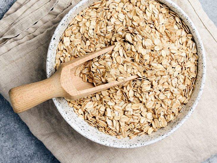 3- Oatmeal : Foods That Reduce Stress and Anxiety
